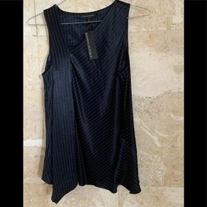 Banana Republic Women’s Sleeveless shirt
